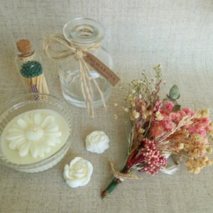 Kit Floral com Vela, Arranjo Seco e Fósforos Artesanais