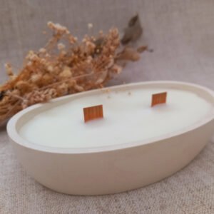 Vela aromática canoa, com pavios de madeira e cera 100% vegetal